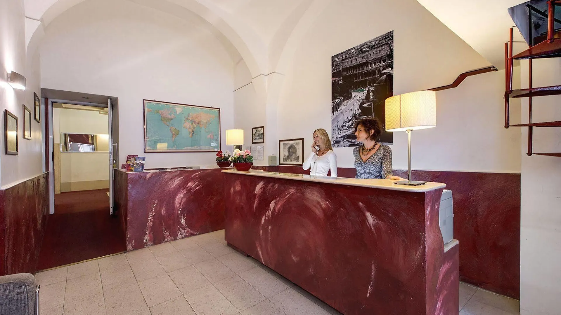 Collina Inn Rome 2*,